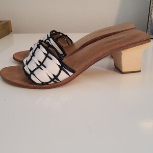 The Sak White Leather Woven Wooden heels Size 8 Vacation Resort
